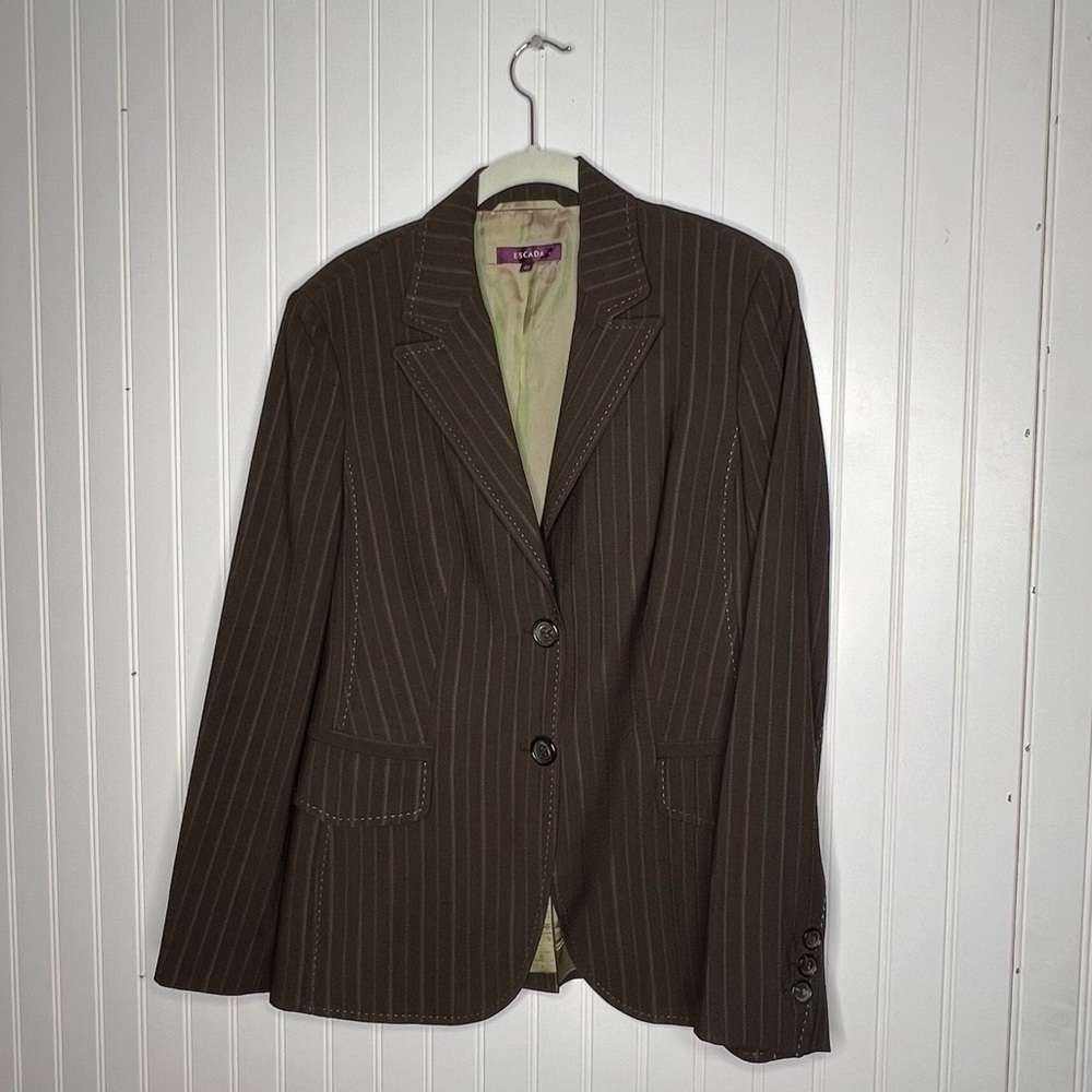 ESCADA “New Wool” Blend 2 Button Pinstripe Blazer With Shoulder Pads Size 40